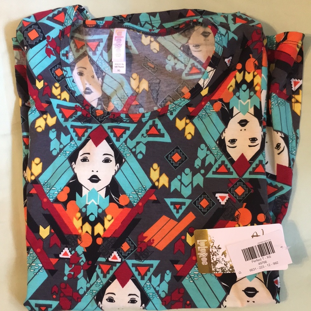LulaRoe Perfect T Disney XS